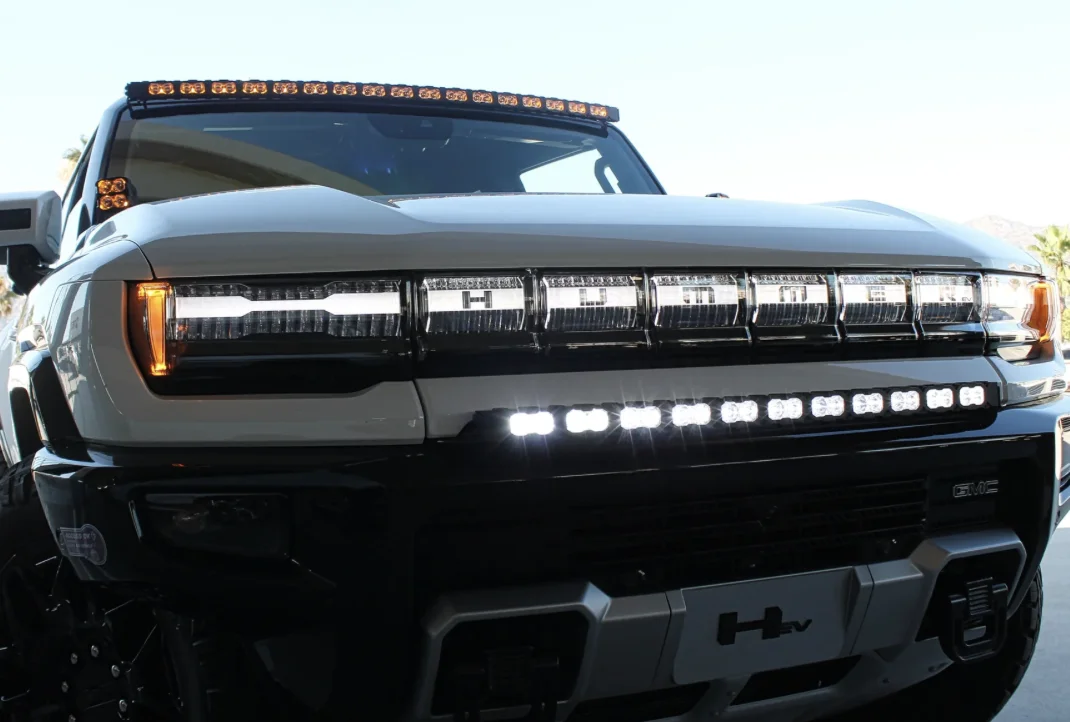 2022+ GMC Hummer EV Roof 60in Light Bar - PRO Y.webp