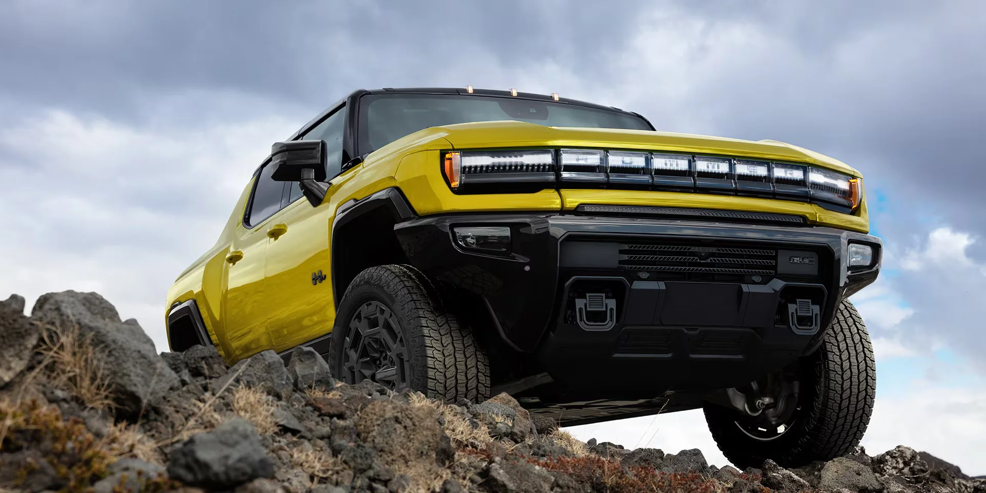 2026-gmc-life-hev-icon-reveal-1920x960-MY27_GMC_Hummer_AF_2295.webp
