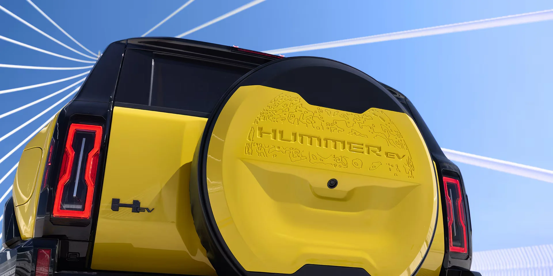 2026-gmc-life-hev-icon-reveal-1920x960-MY27_GMC_Hummer_AP1_0699.webp