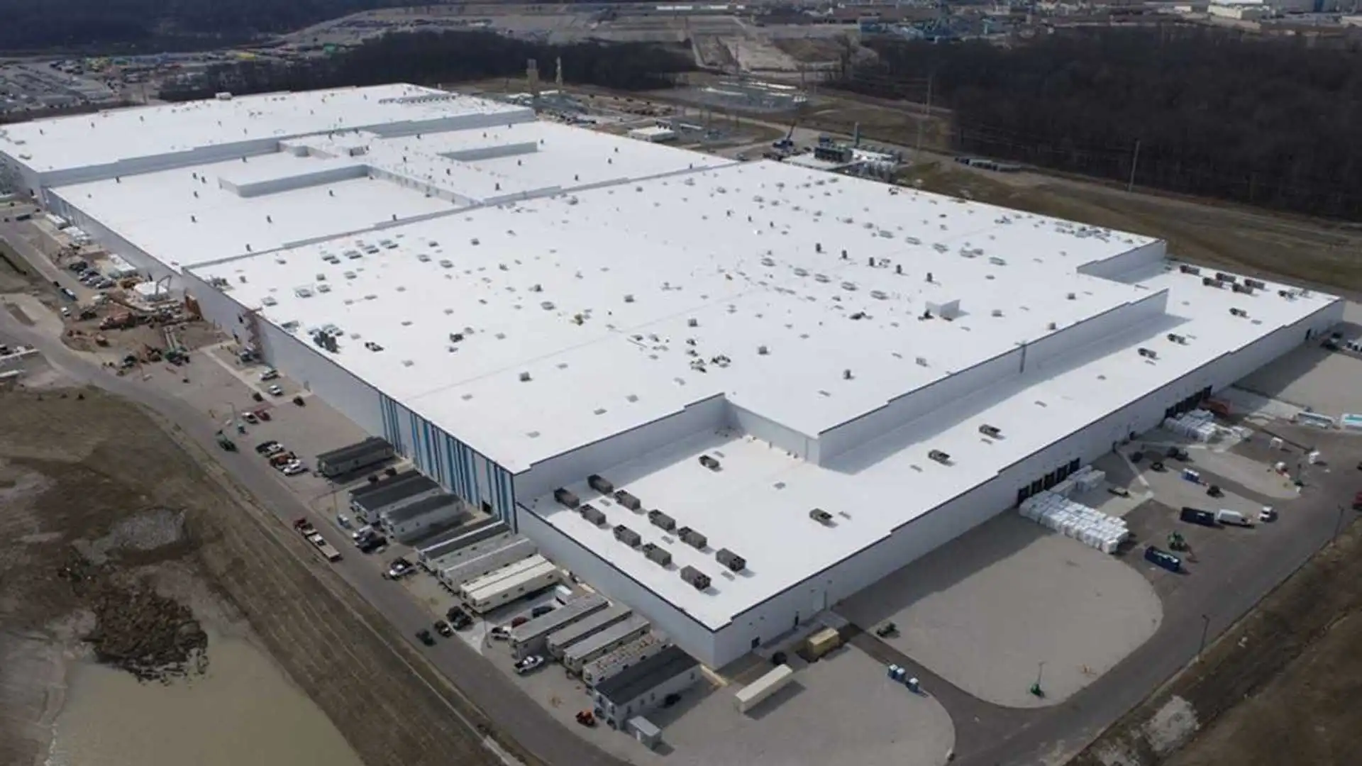 gm-ultium-cells-llc-battery-plant-in-warren-ohio.webp